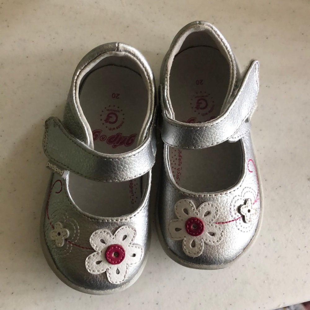 Pediped girls size 20 silver and flowers shoes